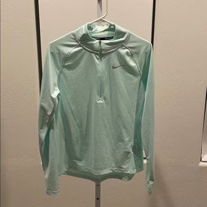 Nike Dri-Fit Size Medium sweatshirt